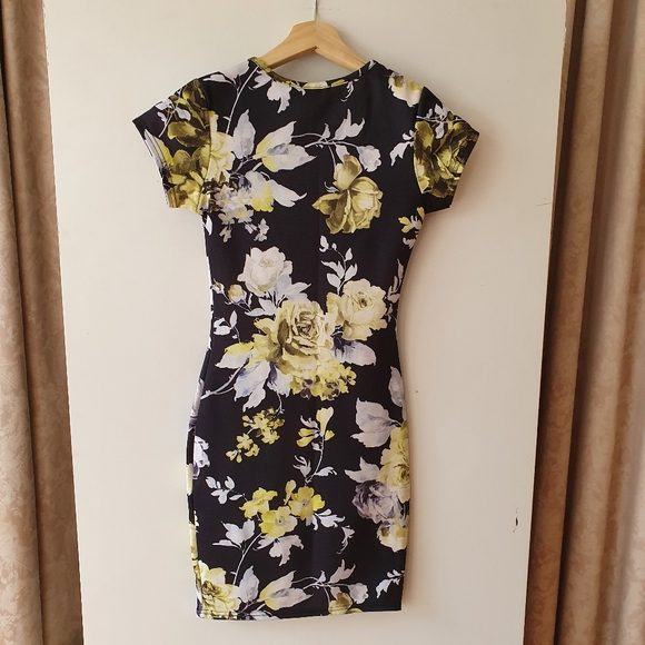 Boohoo Black/Grey/Yellow Stretch Knit Dress Size 8 - Picture 2 of 3